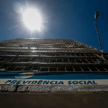 6 indícios de que o governo Lula agiu para proteger entidades aliadas no escândalo do INSS juros do consignado