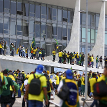 Participantes do 8 de janeiro têm recebido tratamento pior que o dispensado a narcotraficantes. Imagem referente a matéria