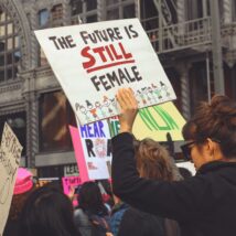 Protesto feminista nos Estados Unidos. Imagem referente a matéria