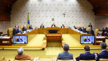 Decisão do CNJ dificulta direito de defesa ao permitir que tribunais impeçam advogados de fazer sustentação oral durante os julgamentos Imagem referente a matéria