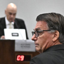 Bolsonaro perde força e vê direita em crise após 100 dias de prisão domiciliar Imagem referente a matéria