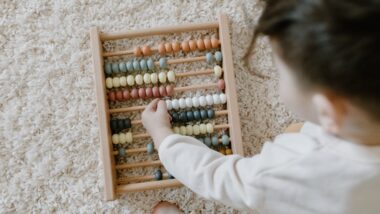 No Brasil, o homeschooling está sendo discutido em projeto no Senado. Imagem referente a matéria