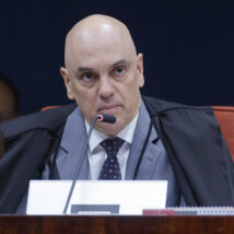 Documento oculto: Alexandre de Moraes fala durante o julgamento do núcleo 4. O ministro admitiu que um dos documentos citados pela PGR nas alegações finais não está no processo.