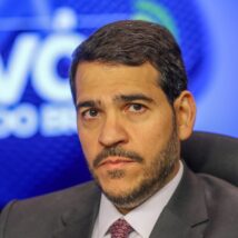 Advogado-geral da União, Jorge Messias, é o favorito a assumir uma vaga no STF