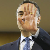 Barroso alegou apenas a chegada da própria aposentadoria em pedido para votar na ADPF 442. Imagem referente a matéria