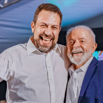 Lula nomeia Guilherme Boulos como ministro