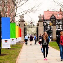 O perfil dos universitários americanos e como se identificam nas últimas décadas mudou. Na foto, alunos de Princeton em 2013. Imagem referente a matéria
