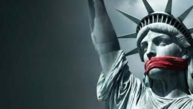 Imagem de divulgação do novo documentário da Brasil Paralelo, que discute a censura americana Imagem referente a matéria
