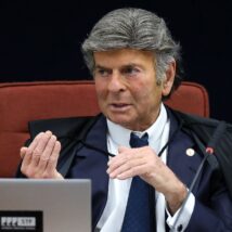 Luiz Fux durante o julgamento do “núcleo 4” na Primeira Turma do STF. Imagem referente a matéria