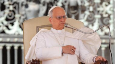Papa Leão XIV durante audiência com membros do Conselho Nacional Anti-Usura italiano condena a prática de usura. Imagem referente a matéria