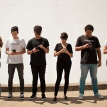 Ao basear a infância nas telas, em recortes distorcidos e visões limitadas, a Geração Z não apenas fragilizou o equilíbrio emocional, mas também incentivou uma postura de censura a ideias consideradas ofensivas, em vez da disposição para o debate. Imagem referente a matéria
