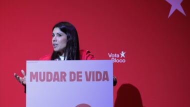 Mariana Mortágua, íder do Bloco de Esquerda (BE) de Portugal. Imagem referente a matéria