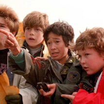 “Os Goonies”, mesmo 40 anos depois, segue inspirando gerações Imagem referente a matéria