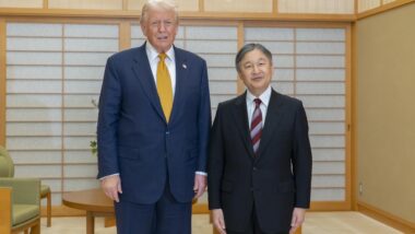 O presidente dos EUA, Donald Trump, ao lado do imperador japonês Naruhito no Palácio Imperial de Tóquio durante visita oficial ao Japão. Imagem referente a matéria