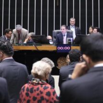 Câmara aprova regime de urgência para PL de licença menstrual e outras sete leis para mulheres. Imagem referente a matéria