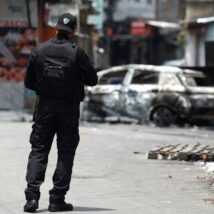 Agentes da Polícia Civil e do Bope foram mortos durante confronto com traficantes do Comando Vermelho. Imagem referente a matéria