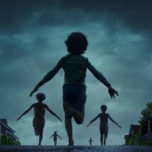 Crianças correm pela madrugada no cartaz do filme sensação “A Hora do Mal” Imagem referente a matéria