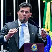 Lula sanciona projeto de Moro que endurece combate ao crime organizado Senador Sérgio Moro (União-PR) é autor do PL, agora sancionado, que prevê novos crimes no combate a organizações criminosas.