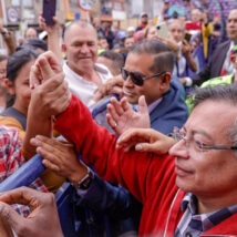 O presidente da Colômbia, Gustavo Petro, durante as prévias da coalizão de esquerda Pacto Histórico, em Bogotá, no domingo passado (26) Imagem referente a matéria