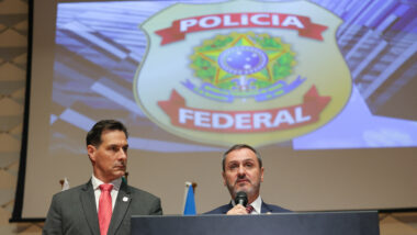 PF prende 26 de quadrilha que desviou R$ 813 milhões do pix. Imagem referente a matéria