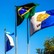 Conselho Universitário da UFRJ aprovou a criação de cotas para trans. Imagem referente a matéria