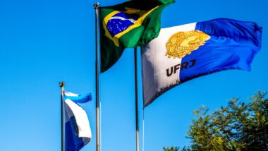 Conselho Universitário da UFRJ aprovou a criação de cotas para trans. Imagem referente a matéria