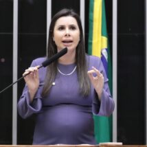 Carol de Toni pode sair do PL e ir para o Novo em 2026.