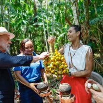 Lula se hospeda em barco hotel para 30 em Belém. Imagem referente a matéria