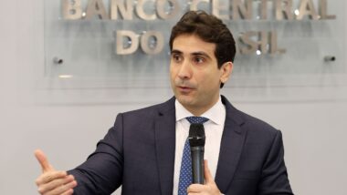 Gabriel Galípolo, presidente do Banco Central, durante evento em setembro de 2025. Imagem referente a matéria