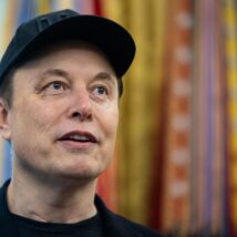 Se a Tesla cumprir metas estipuladas para dez anos, Musk será detentor de ações adicionais que somarão US$ 1 trilhão Imagem referente a matéria