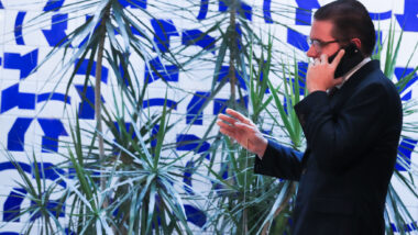 Lula ligou para o presidente da Câmara, Hugo Motta, reclamando da escolha do relator do projeto antifacção Imagem referente a matéria