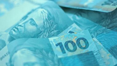 A primeira parcela do Décimo Terceiro salário deve ser paga até 28 de Novembro. Imagem referente a matéria