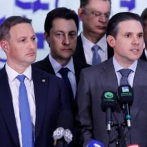 Derrite recua de equiparar facções a terrorismo e promete penas mais duras