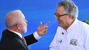 O presidente Lula e Alexandre Padilha, o ministro da saúde: uso político da ciência Imagem referente a matéria