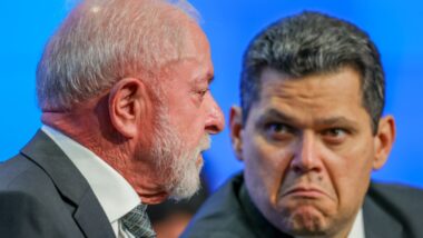 Alcolumbre não gostou que Lula indicou Messias ao STF. E decidiu pôr em votação uma pauta-bomba que custará centenas de bilhões de reais aos contribuintes. Imagem referente a matéria