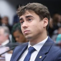 Nikolas Ferreira é condenado a pagar R$ 40 mil por dizer que trans “é homem” Deputado Federal Nikolas Ferreira (PL-MG) era vereador quando comentou caso envolvendo salão de beleza em São Paulo.