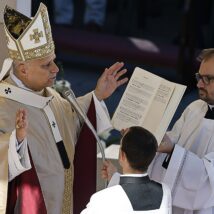 O papa Leão XIV durante a celebração do Jubileu dos Coros, na Praça de São Pedro, em 23 de novembro. Imagem referente a matéria