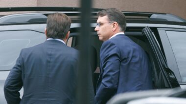 Senador citou, ainda, uma possível ordem para proibir o ingresso de alimentos externos para o pai na PF. Imagem referente a matéria