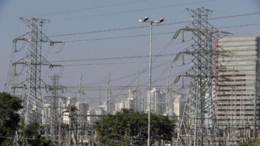 Veto abrange dispositivos sobre o cálculo dos royalties do petróleo e a compensação a usinas por cortes na produção. Imagem referente a matéria