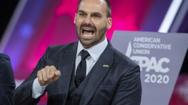 Clima entre Eduardo Bolsonaro (foto) e Tarcísio de Freitas é de total distanciamento. Imagem referente a matéria