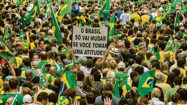 Ativismo no Brasil cresceu entre 2014 e 2017, quando a sociedade civil se mobilizou em movimentos nacionais impulsionados por temas como a Lava Jato, o impeachment da Dilma e a prisão de Lula. Imagem referente a matéria