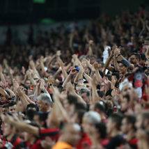 Torcida do Athletico Paranaense em partida na Arena da Baixada. Imagem referente a matéria