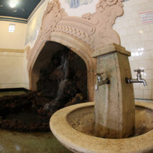 A Fonte Dona Beja revela o poder das águas radioativas que ajudaram a transformar Araxá em referência nacional em terapias naturais. Imagem referente a matéria