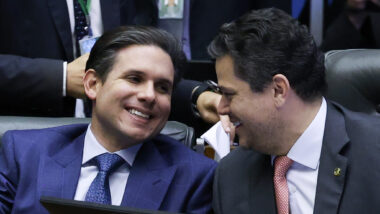 ONGs criticaram Motta e Alcolumbre por “irem a Belém posar de defensores do clima na COP 30”. Imagem referente a matéria